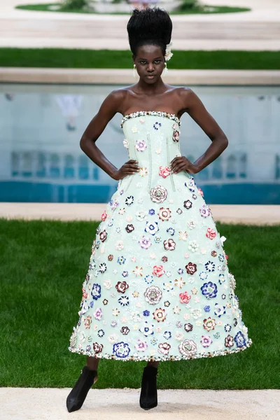 Look 54